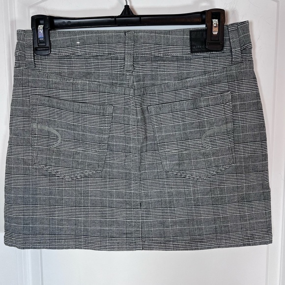 American Eagle Plaid Hi Rise Mini Skirt - Picture 3 of 6